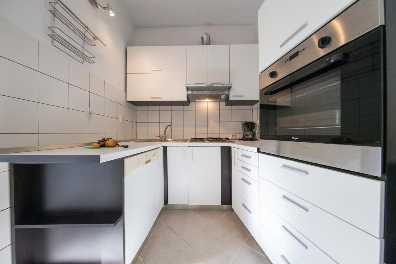 Strma Apartments Вис Экстерьер фото