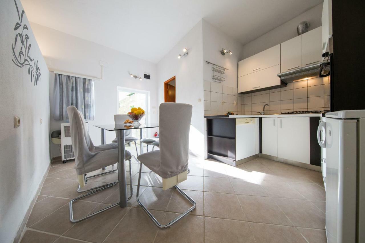 Strma Apartments Вис Экстерьер фото