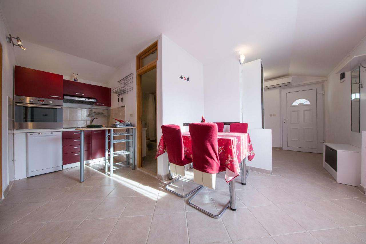 Strma Apartments Вис Экстерьер фото