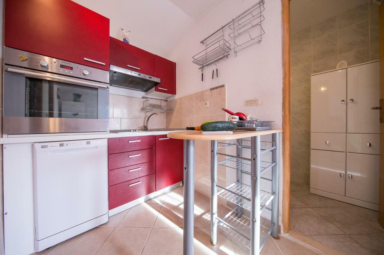 Strma Apartments Вис Экстерьер фото