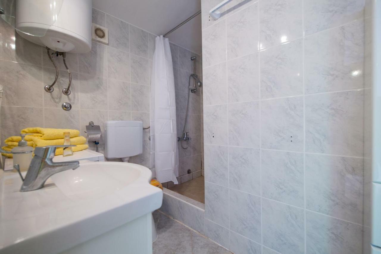 Strma Apartments Вис Экстерьер фото