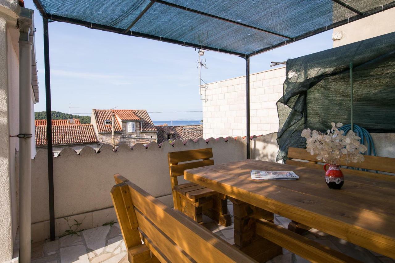 Strma Apartments Вис Экстерьер фото