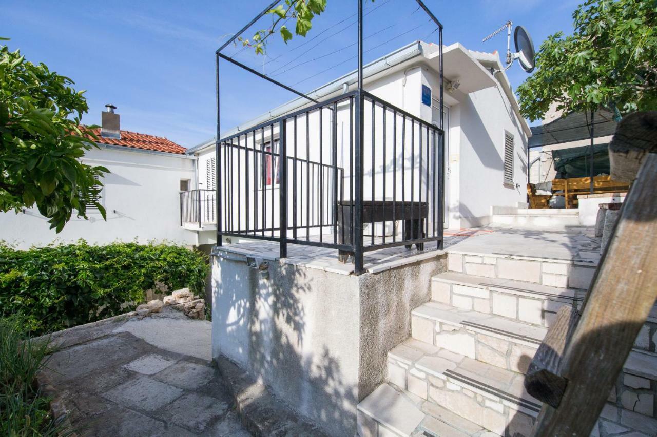 Strma Apartments Вис Экстерьер фото